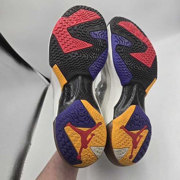 Athletic_Shoes